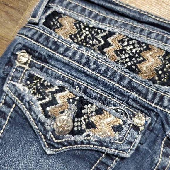 Miss Me Mid Rise Boot Cut Distressed Pocket Flap Embellished Jeans - Picture 9 of 10
